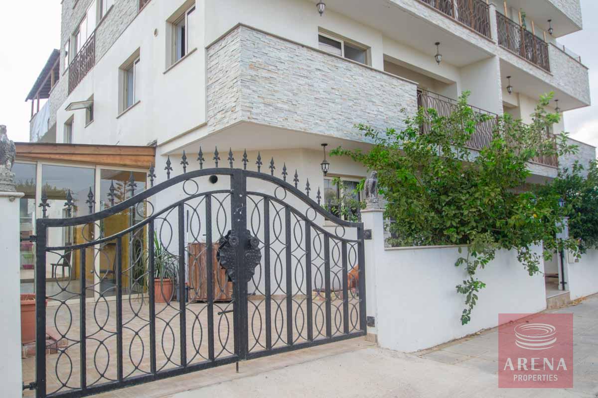 3 Bed Apt in Derynia