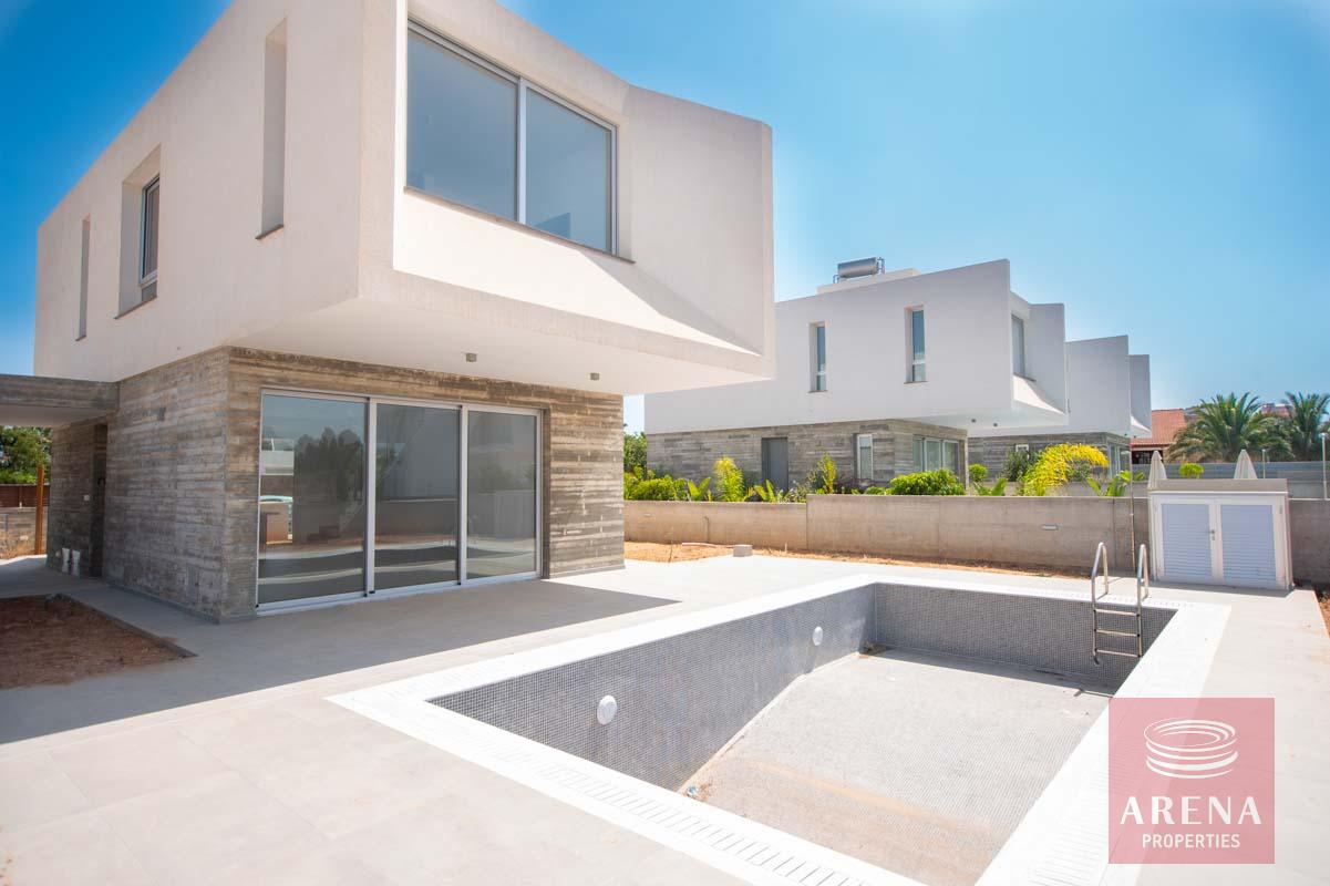 Property for sale in Pernera - pool