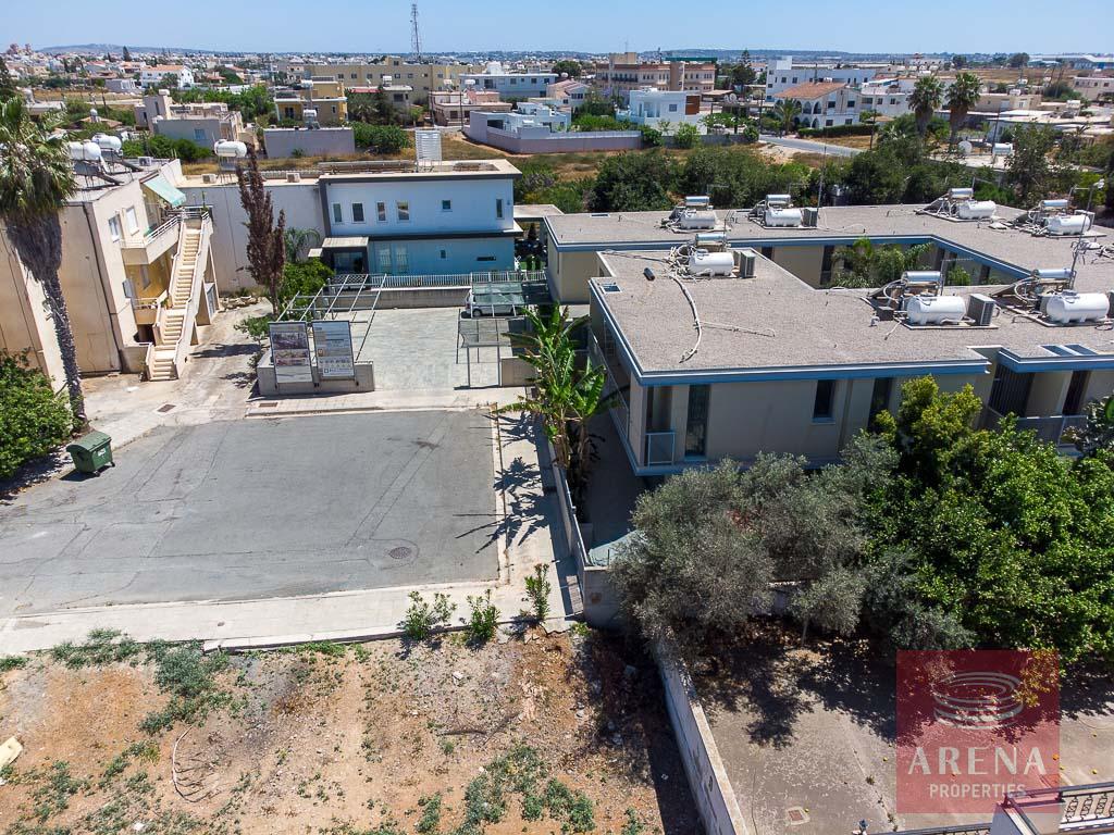 Buy townhouse in Derynia