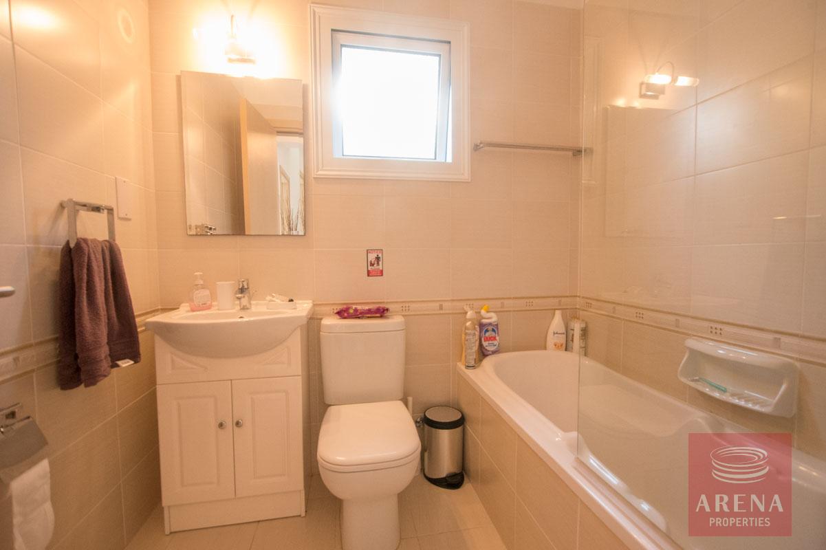 3 bed villa for sale in Kapparis - bathroom