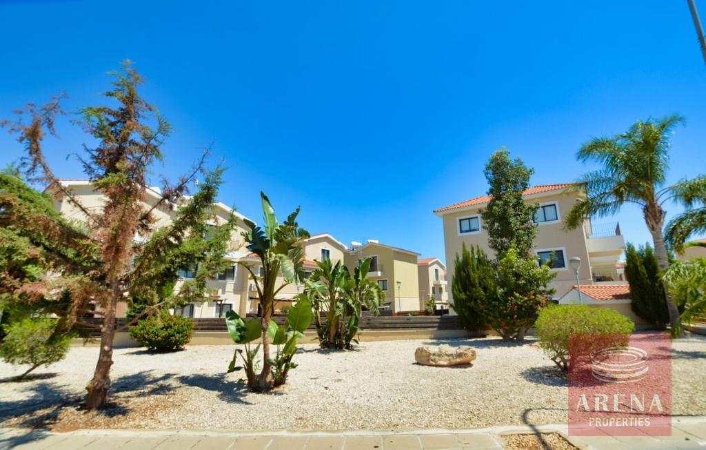 Kapparis townhouse for sale - communal garden