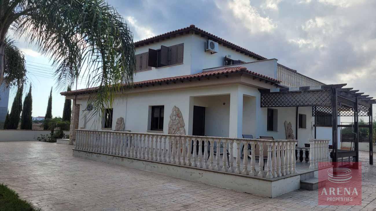 5 Bed Villa in Paralimni for sale