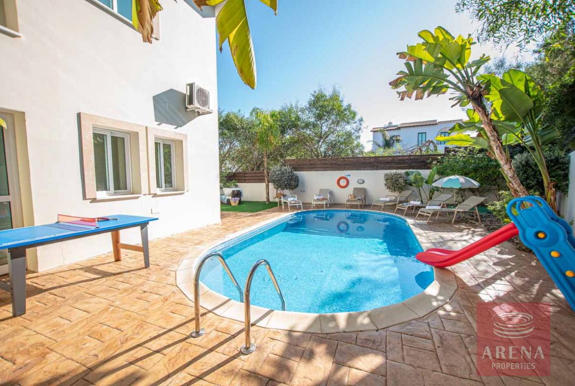 3 Bed Villa in Konnos for rent