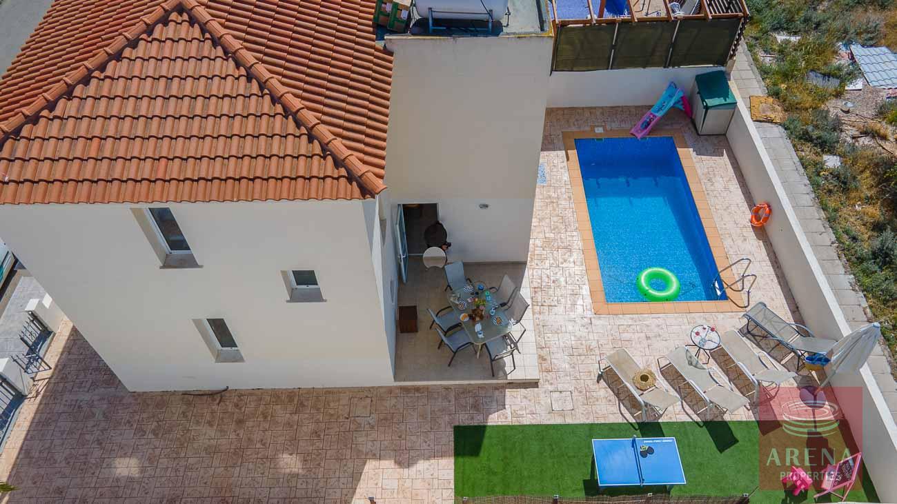 Villa for rent in Pernera