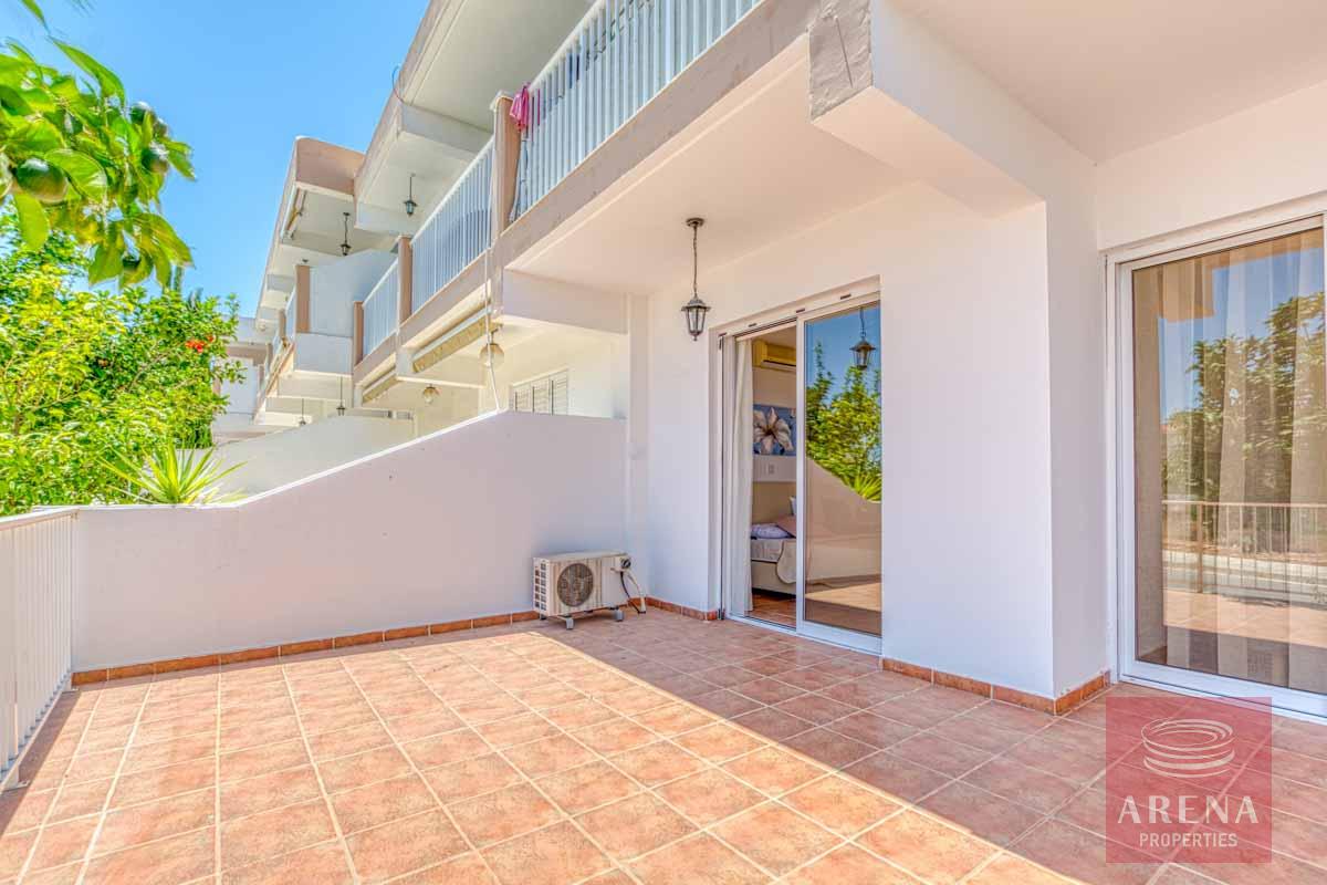 2 Bed Apt with Title Deeds in Paralimni for sale