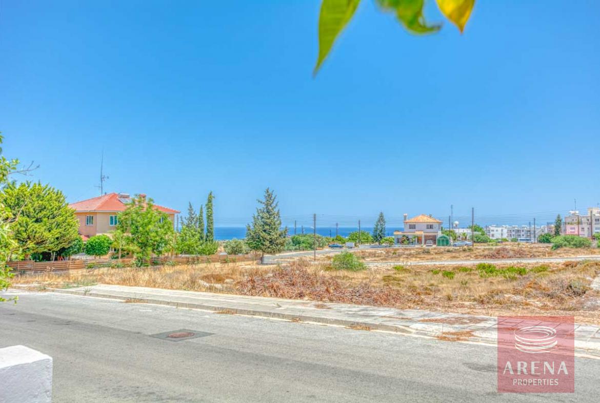 2 Bed Apt with Title Deeds in Paralimni - sea views