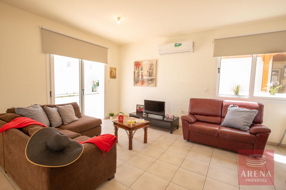 Villa for rent in Pernera - sitting area