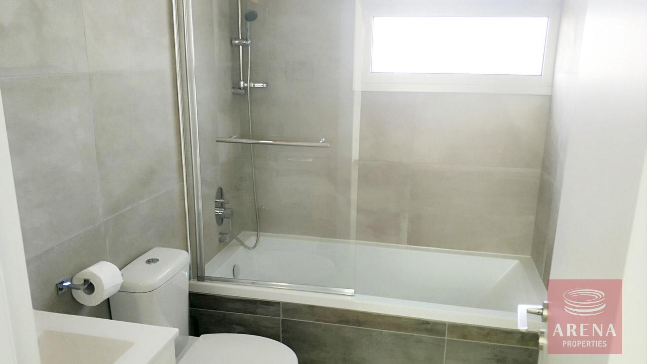 3 bed luxury villa for rent - bathroom