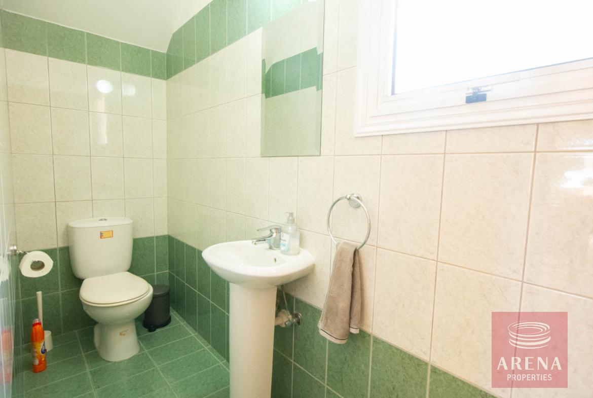 3 bed house in Paralimni - guest wc