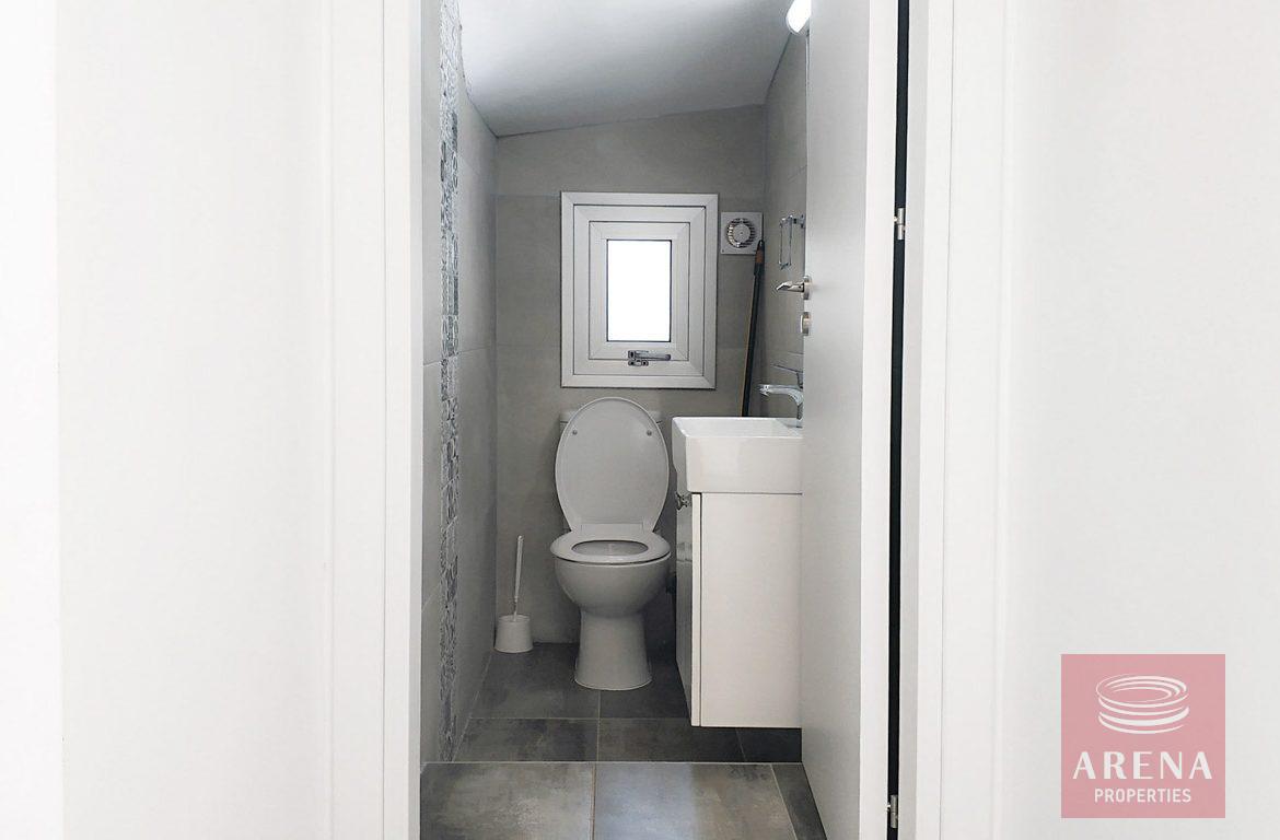 3 bed luxury villa for rent - guest wc
