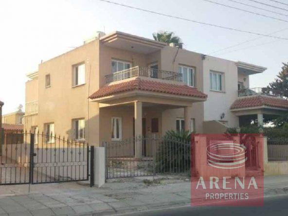 Semi-detached house in Livadia