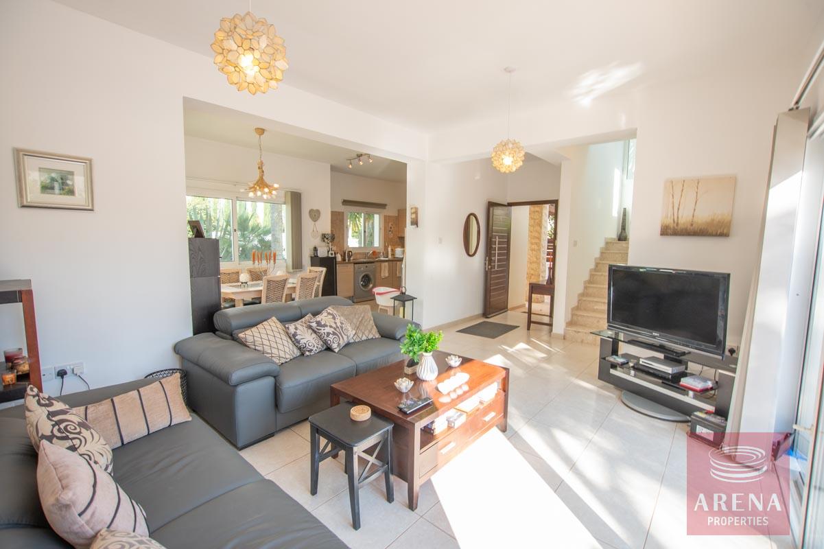 Villa to buy in Ayia Triada - sitting area