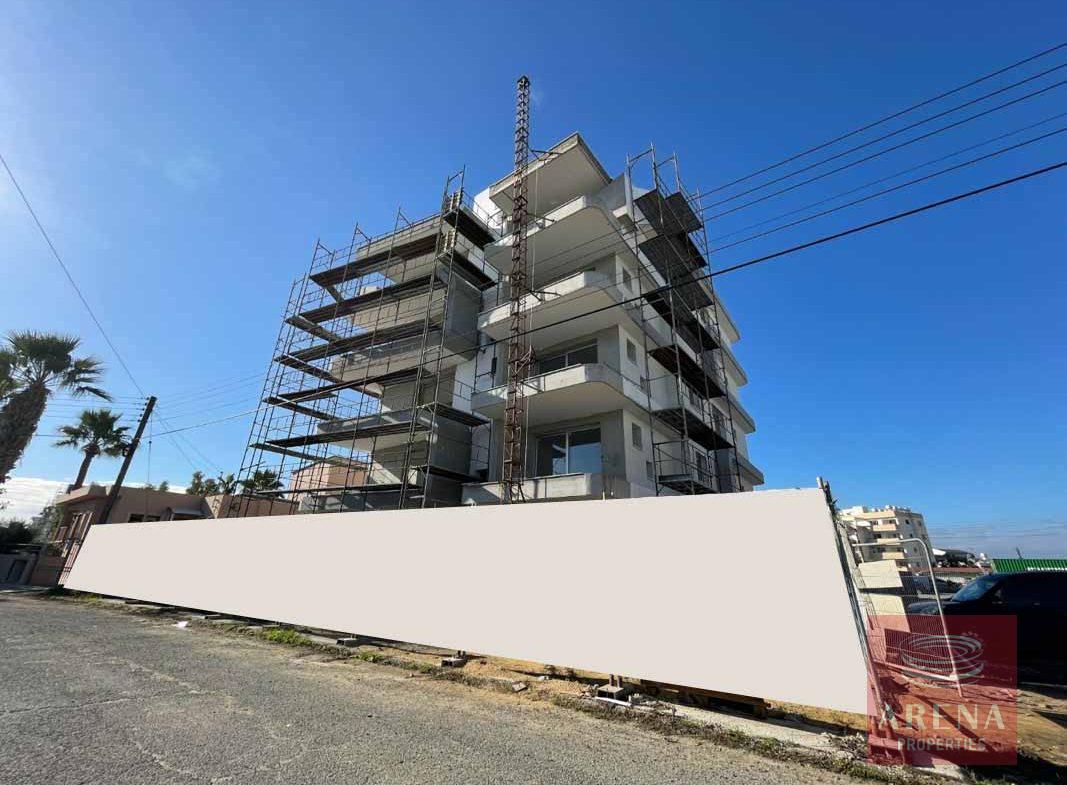 Apartment 2 bed in Larnaca to buy