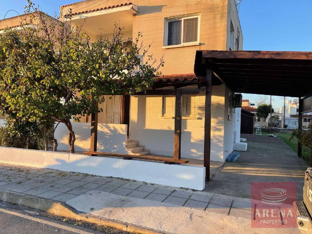 Ground floor apartment in pervolia to buy