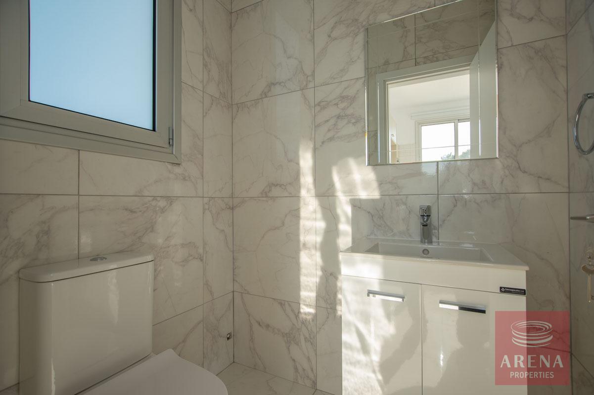 Villa for rent in Protaras - guest wc