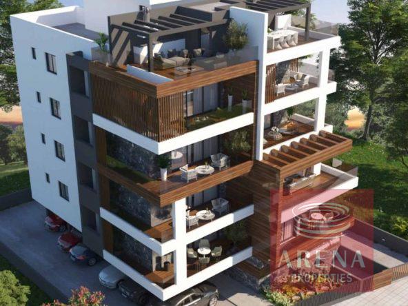 Top floor 2 bed apt