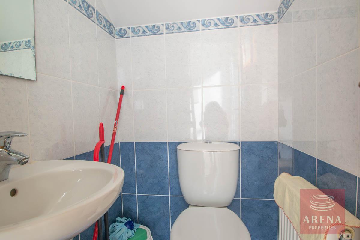 4 bed villa in Protaras - guest wc