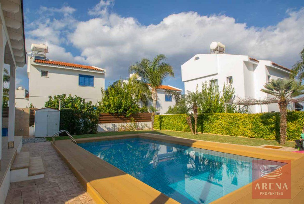 4 bed villa in Protaras - pool