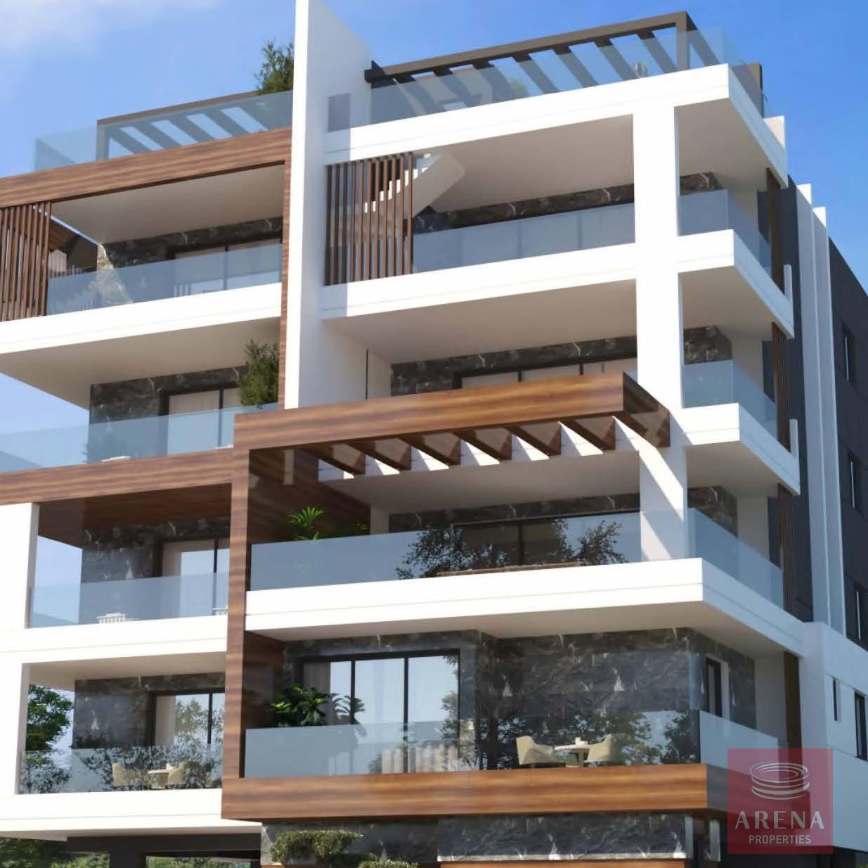 Top floor 2 bed apt to buy