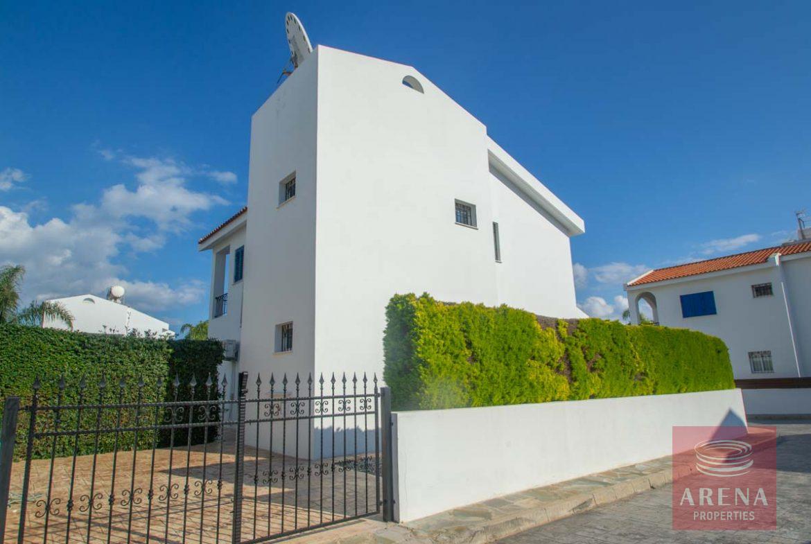4 bed villa in Protaras for sale