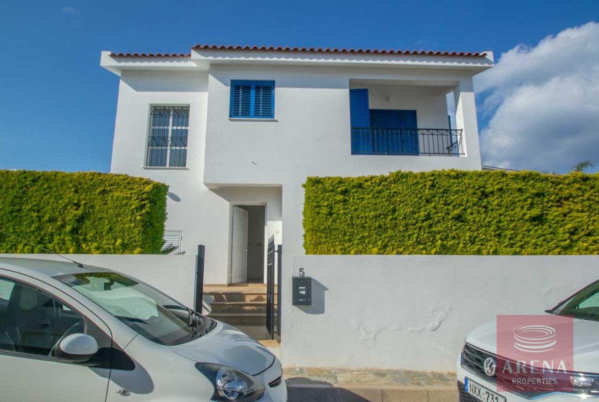 4 bed villa in Protaras to buy