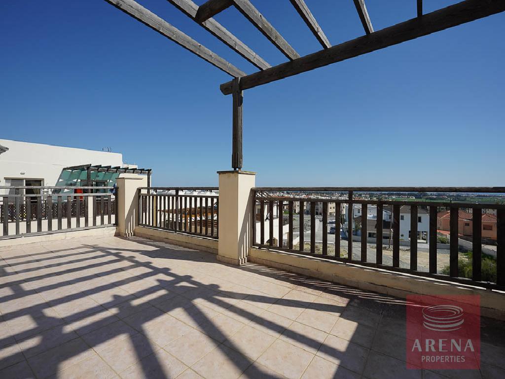 3rd floor apt in Tersefanou - veranda