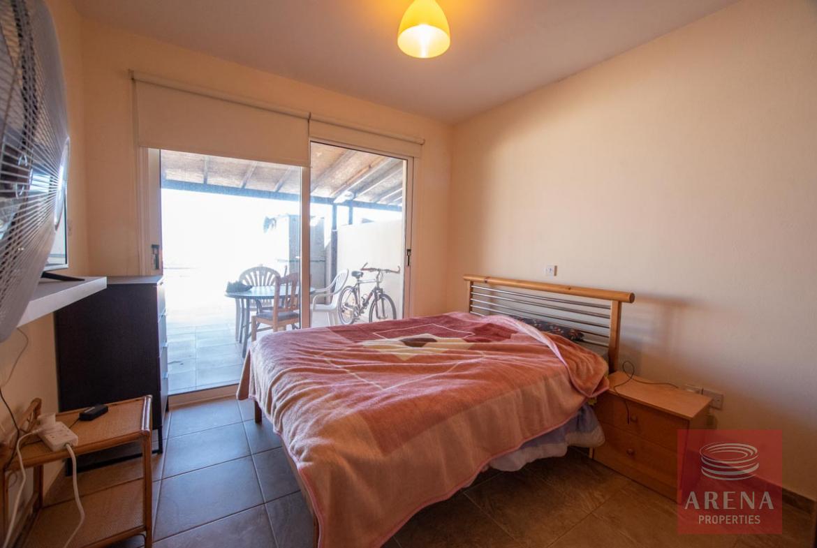 Penthouse in Derynia for sale - bedroom