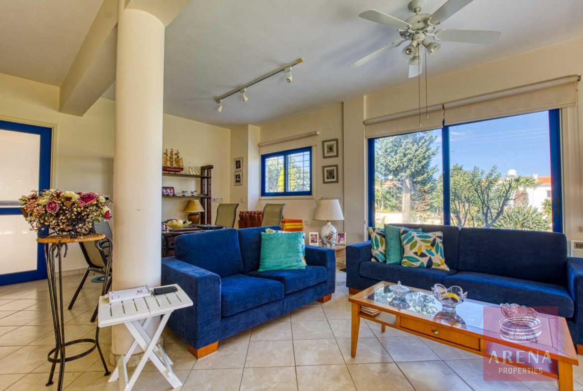 6 bed villa in Protaras - sitting area