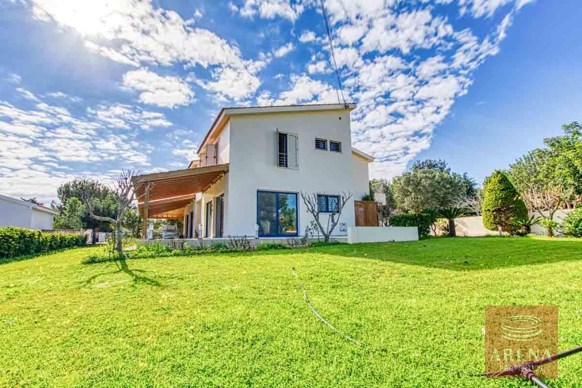 6 bed villa in Protaras for sale