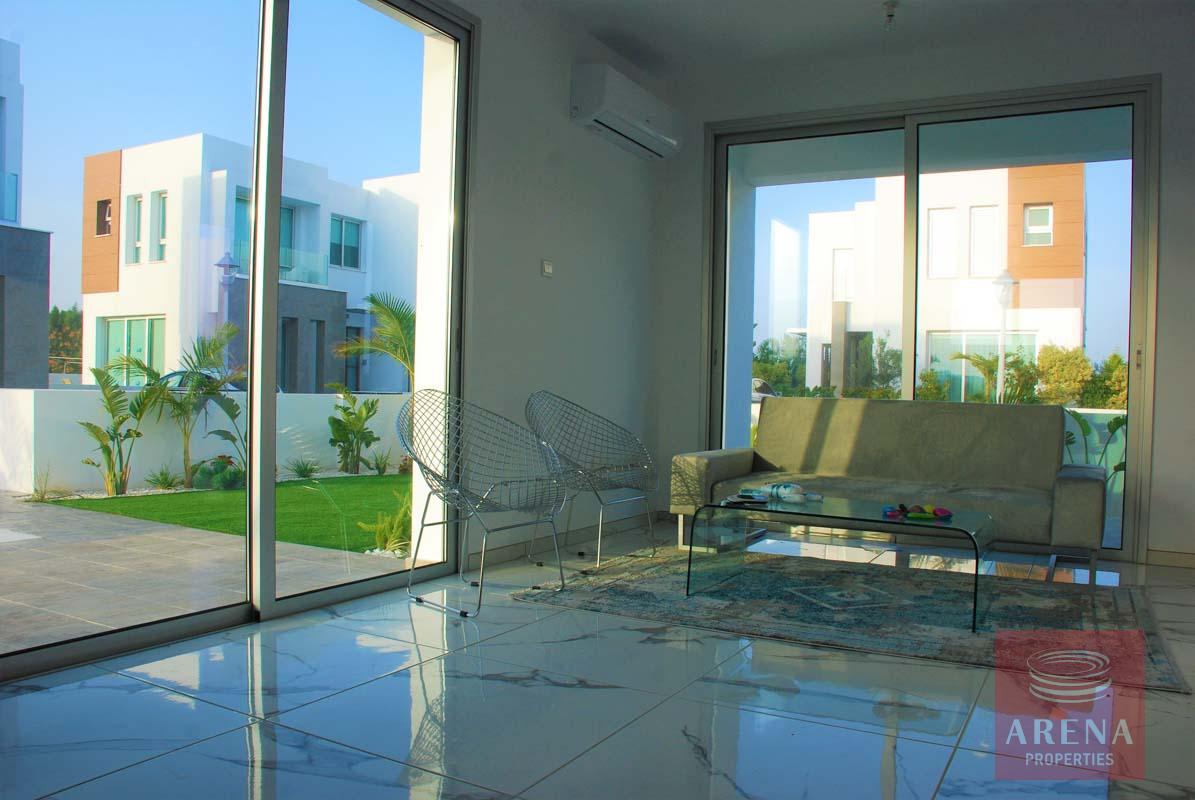 2 Bed Villa in Kapparis - living area