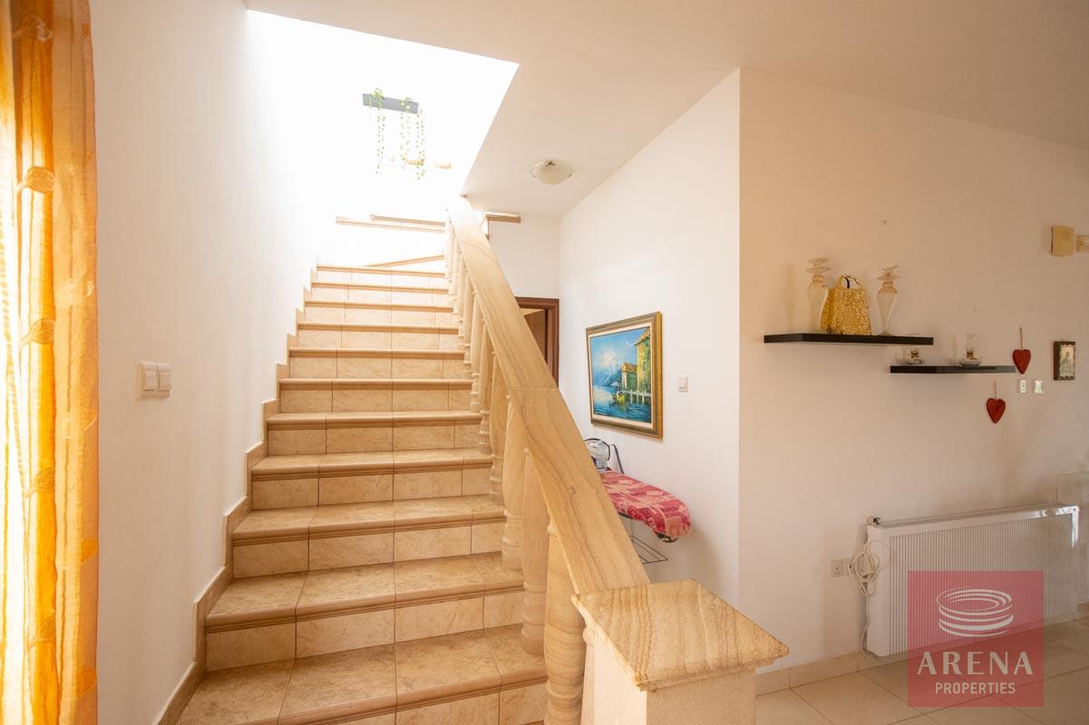 3 bed villa in Sotira - stairs