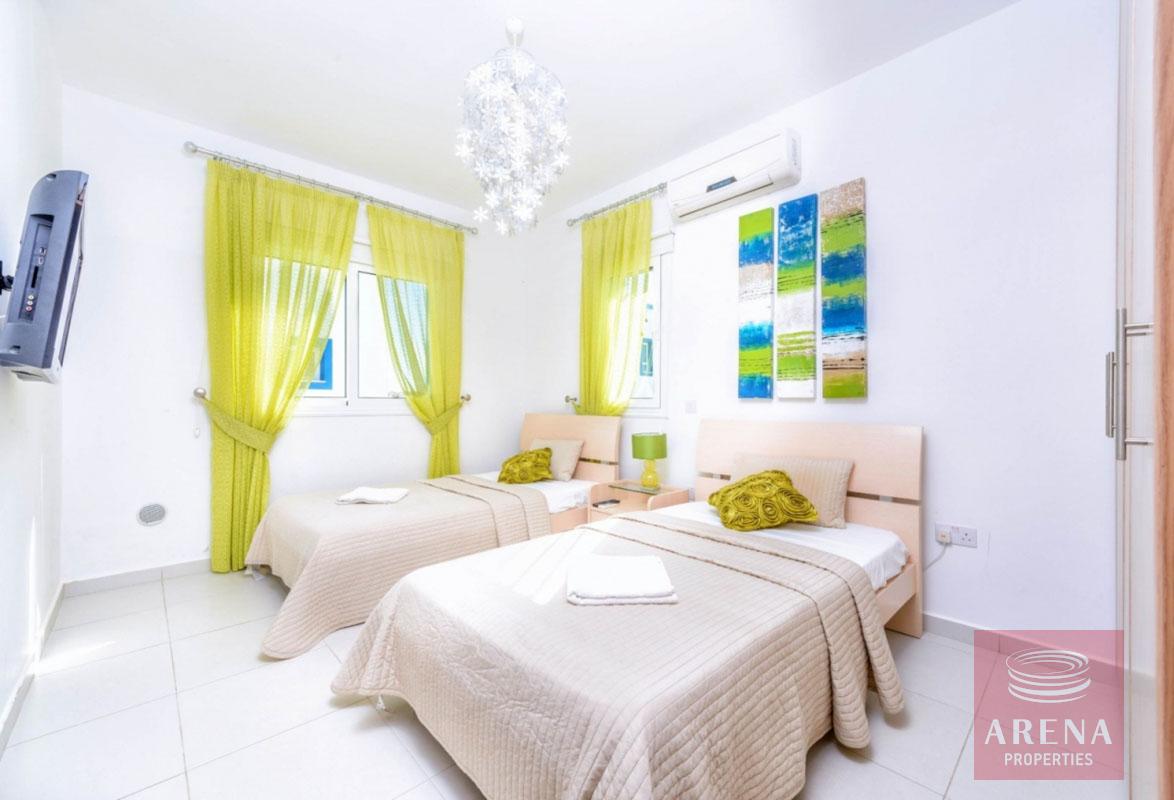 4 Bed Villa in Kapparis - bedroom