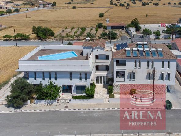 1 BED APT IN ANAFOTIDA