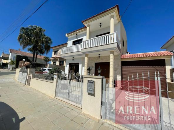 3 bed villa for sale in Strovolos