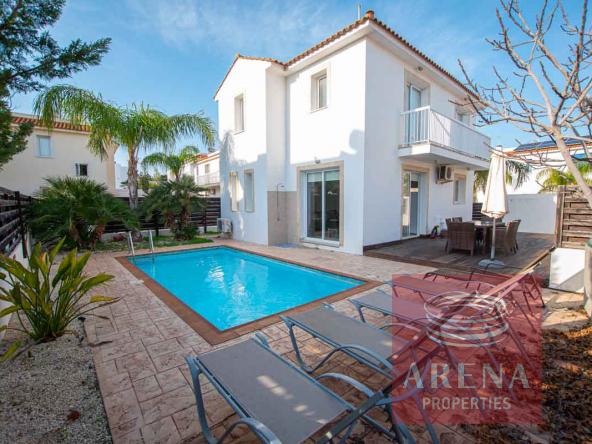 1 Villa for sale Pernera 5584