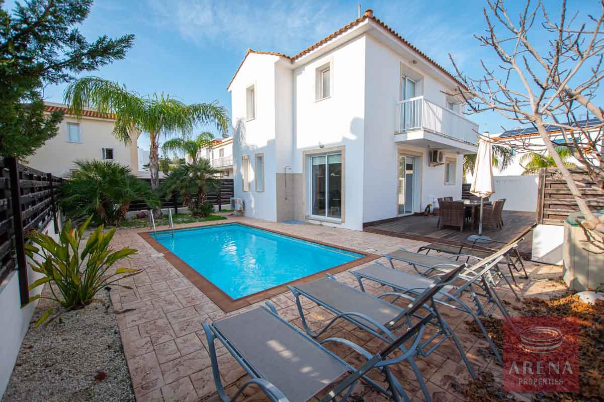 1 Villa for sale Pernera 5584