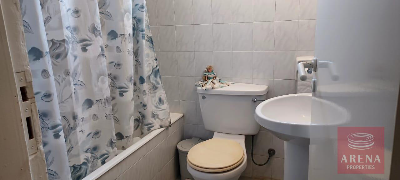 2 Bed Semi-det Villa in Pervolia - bathroom