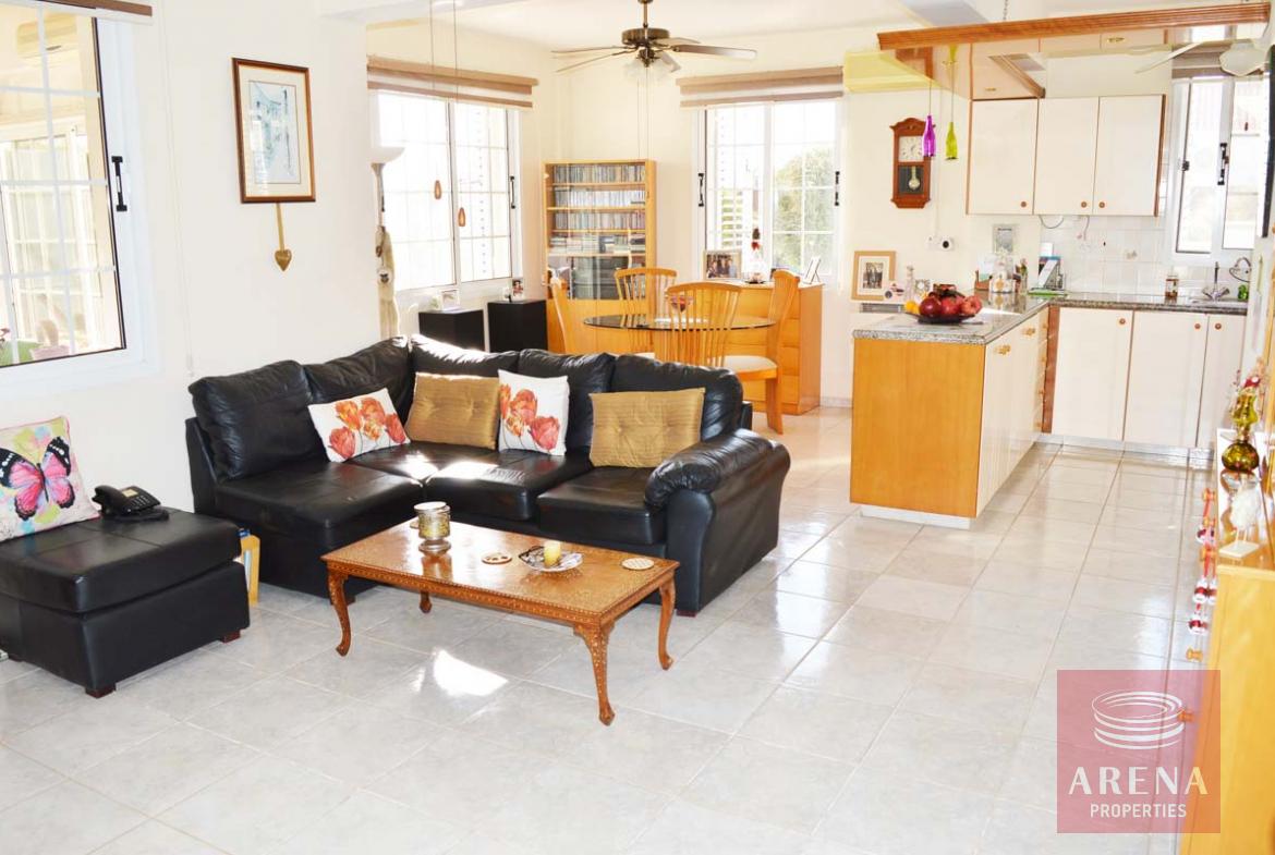 2 BED villa in Ayia Thekla - liviong area