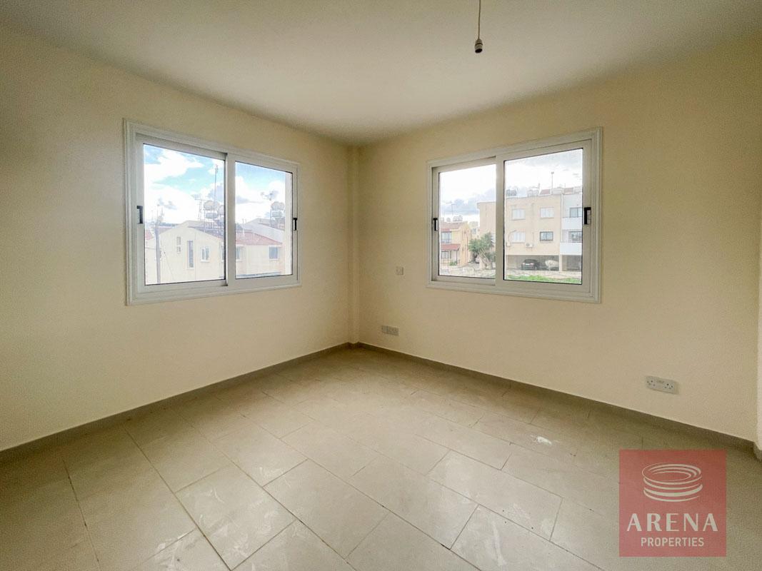 Apt with large veranda - bedroom