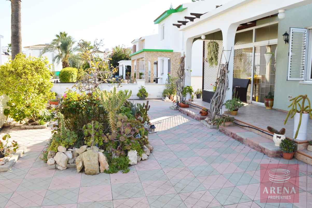 2 BED villa in Ayia Thekla to buy