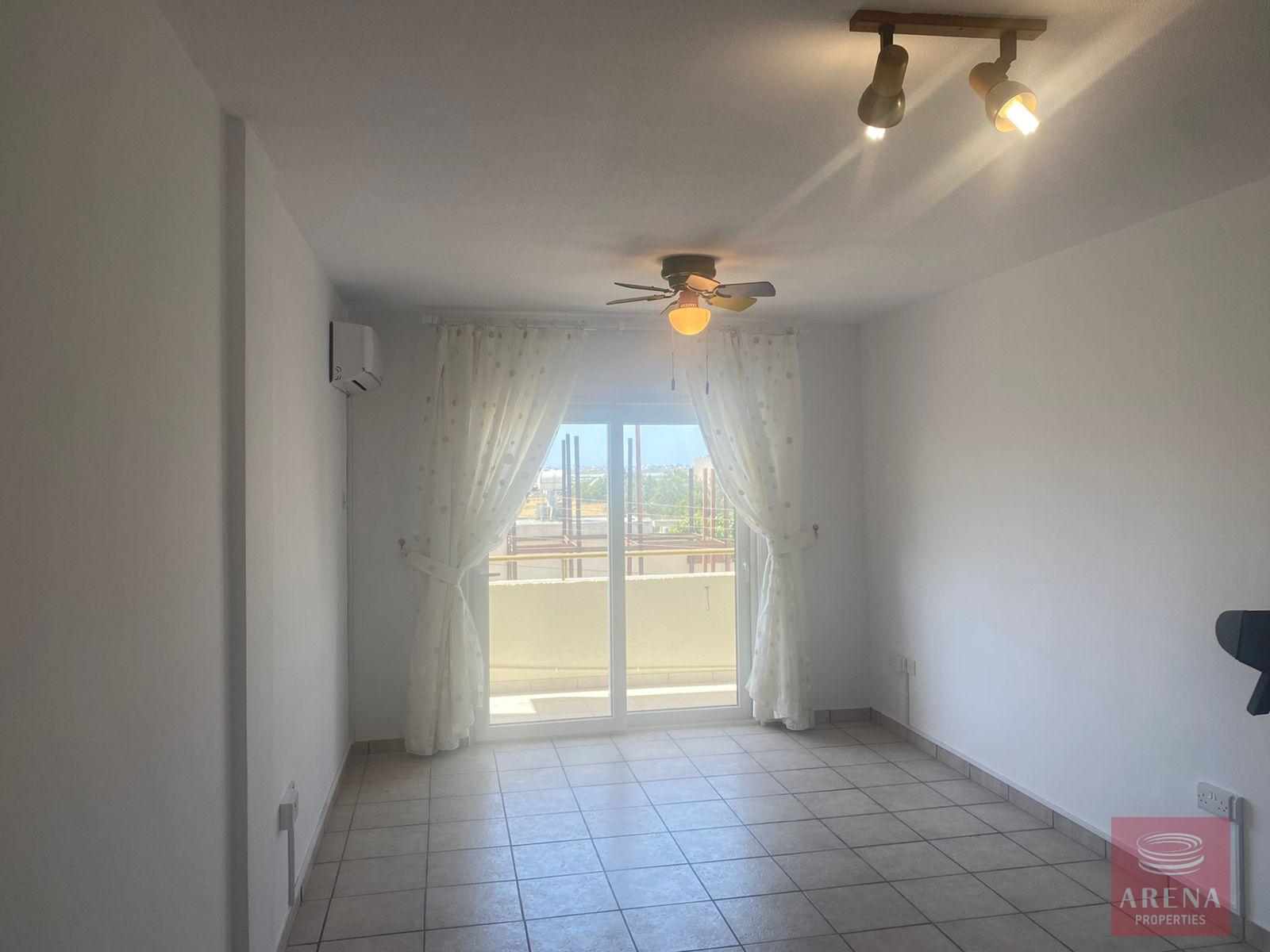 Flat for rent in Paralimni - living area