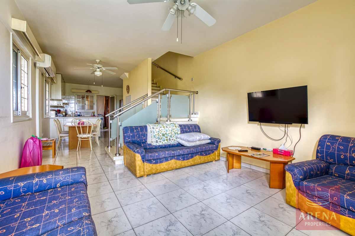 2 bed townhouse for sale in Paralimni - living area
