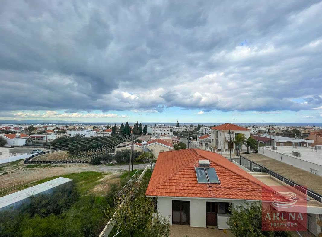 Apt with large veranda - views