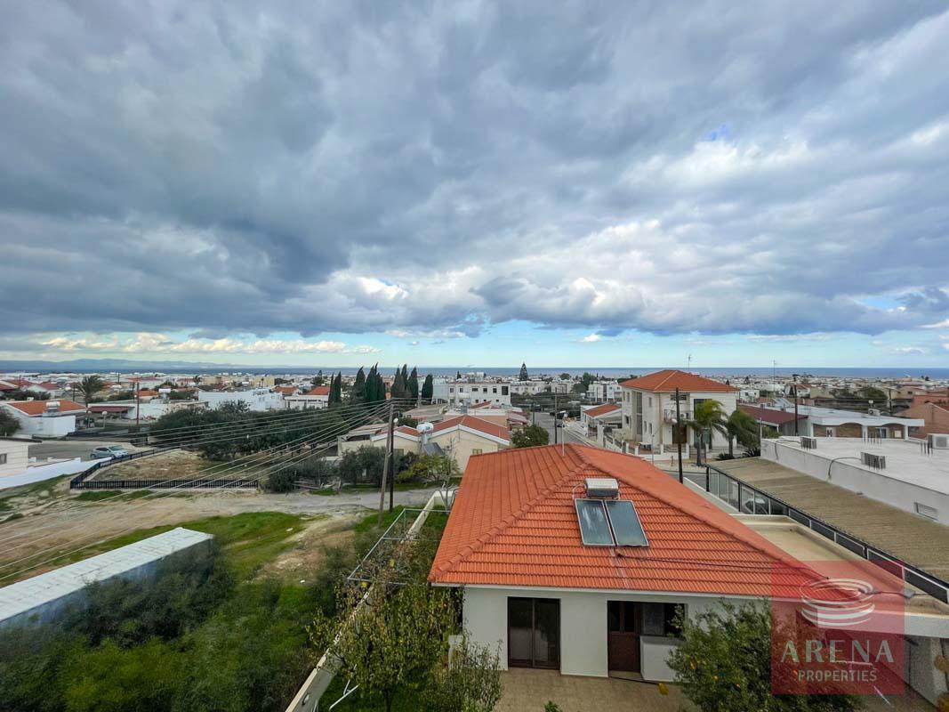 Apt with large veranda - views