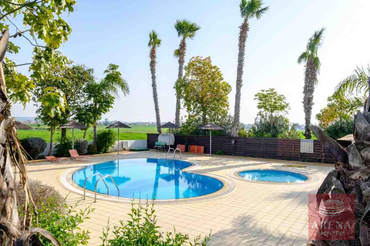 1 BED APT IN lIVADIA