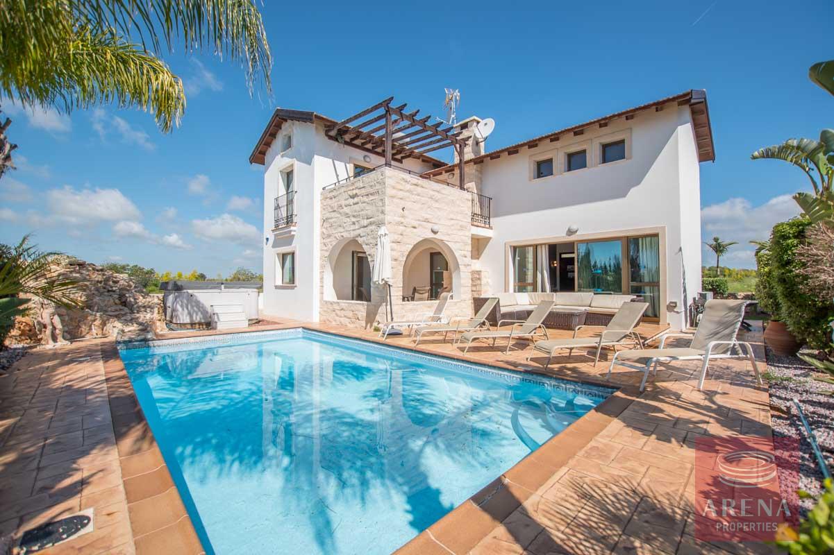 1 3 bed villa in ayia thekla