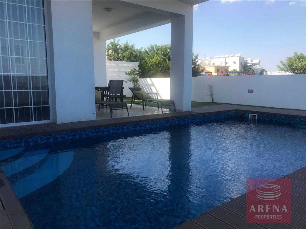 4 Bed Villa in Livadia to buy
