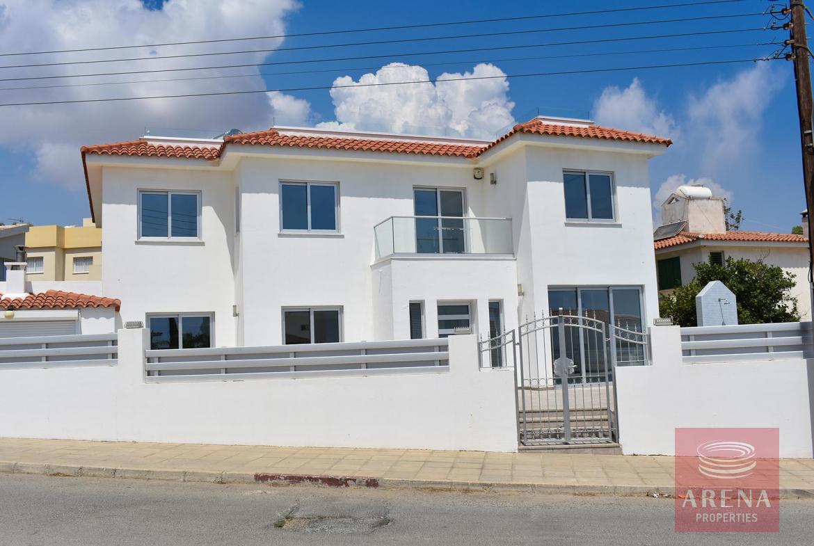 5 Bed Villa in Kapparis