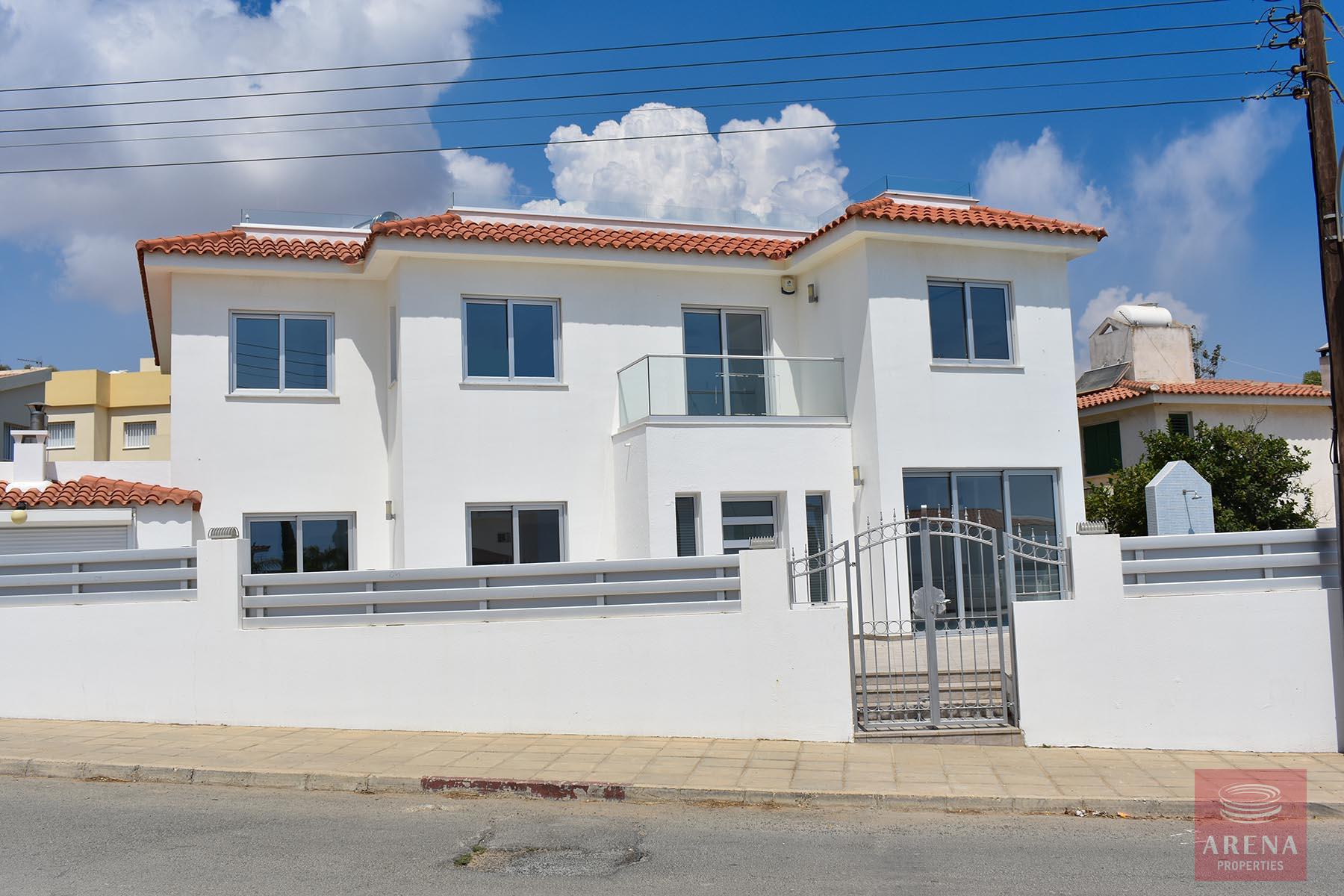 5 Bed Villa in Kapparis
