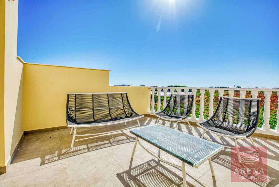 2 Bed Flat in Kapparis - veranda